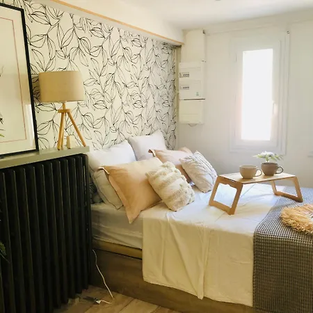 Slow Life Avec Cour, Au Coeur Du Vieux Village Lägenhet *