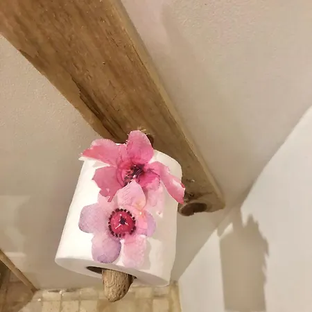 Slow Life Avec Cour, Au Coeur Du Vieux Village Appartement
